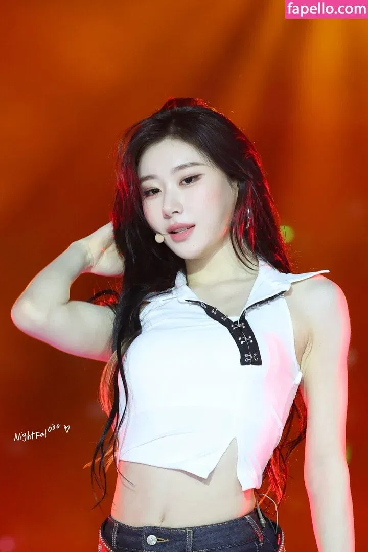 Chaeryeong Onlyfans Photo Gallery 