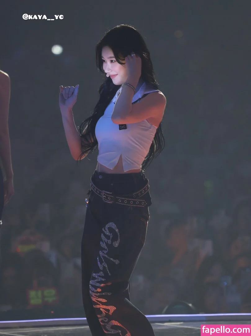 Chaeryeong Onlyfans Photo Gallery 