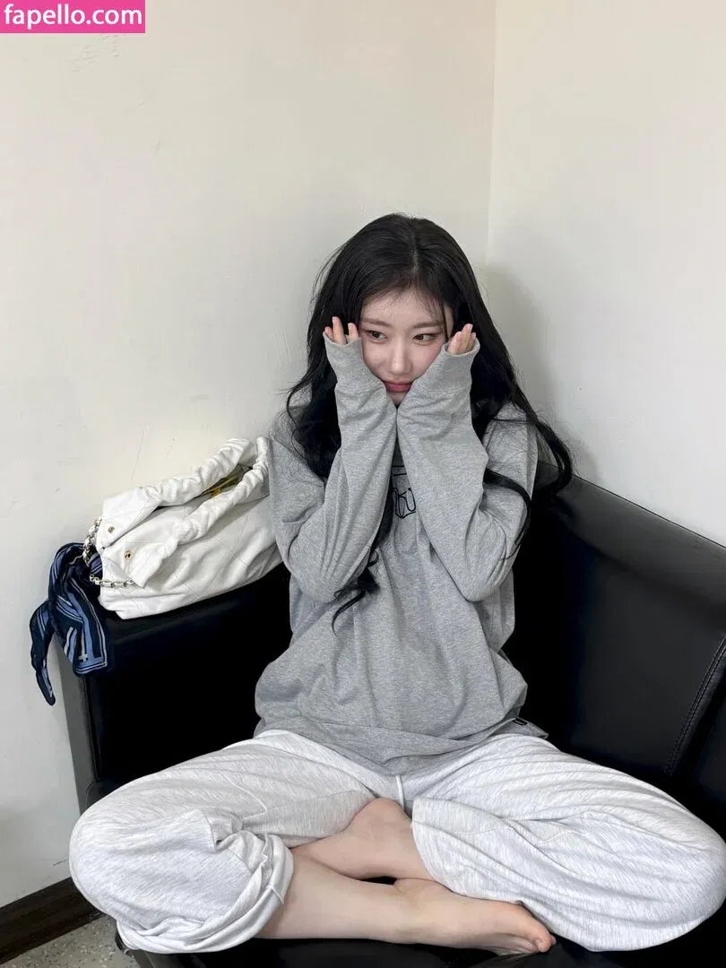 Chaeryeong Onlyfans Photo Gallery 