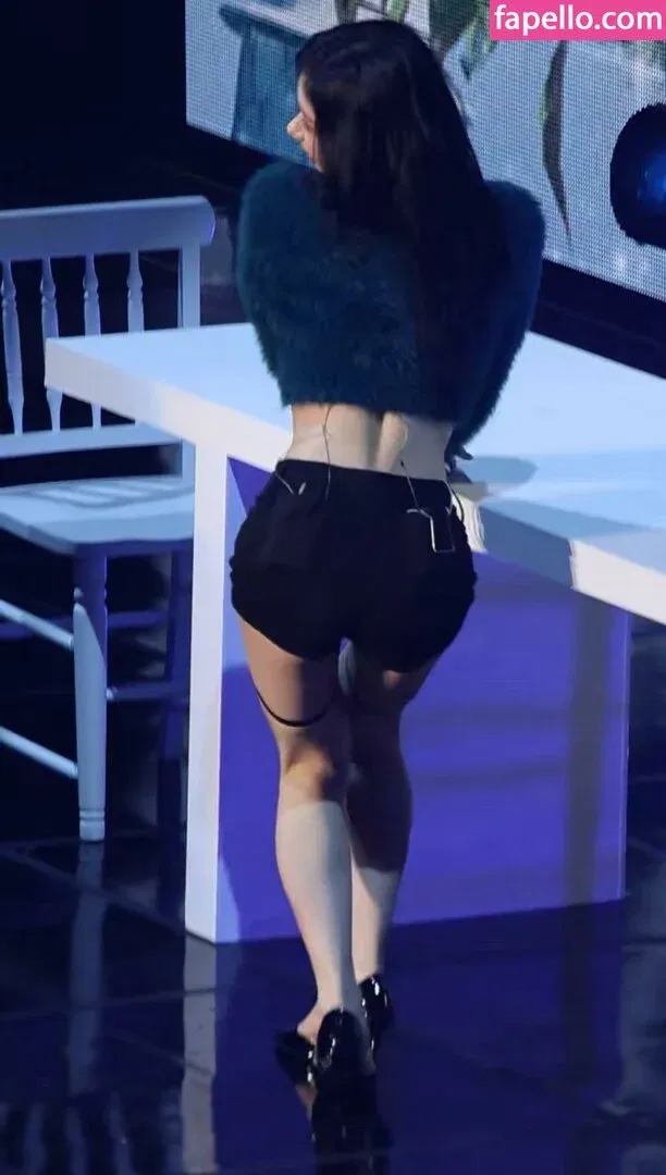 Chaeryeong Onlyfans Photo Gallery 