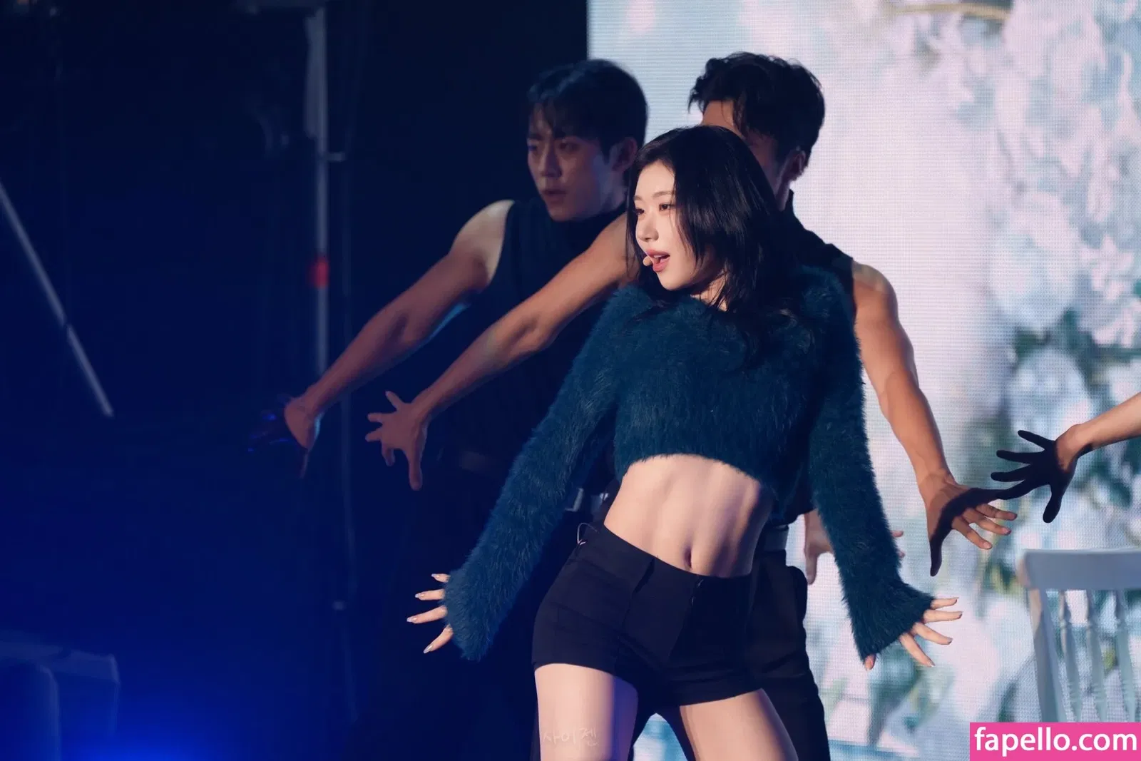 Chaeryeong Onlyfans Photo Gallery 