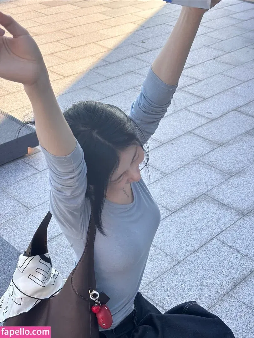 Chaeryeong Onlyfans Photo Gallery 