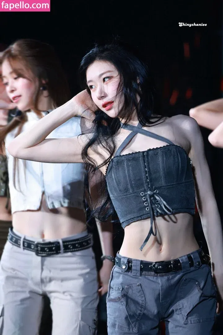 Chaeryeong Onlyfans Photo Gallery 