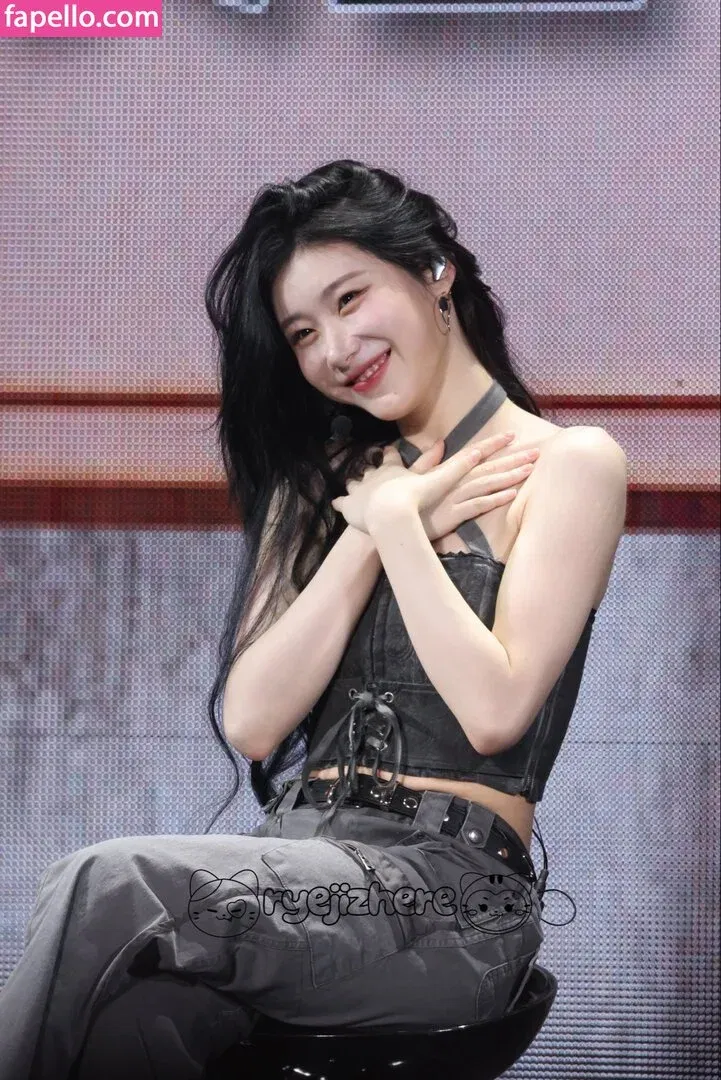 Chaeryeong Onlyfans Photo Gallery 