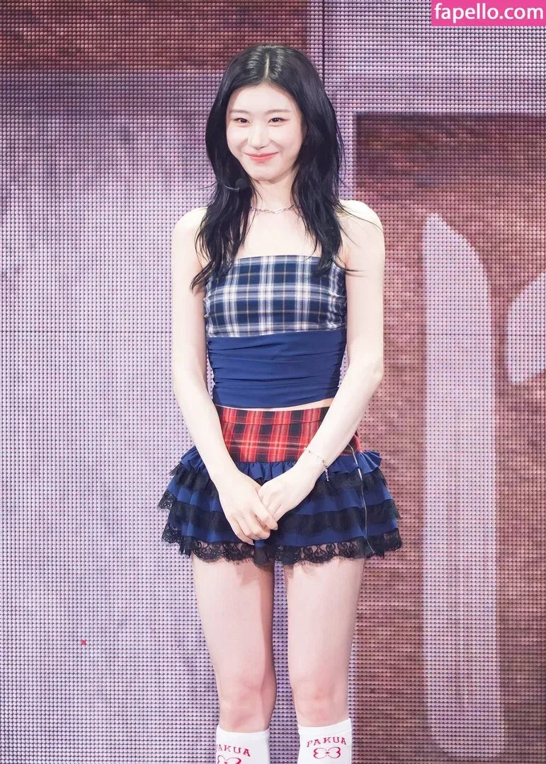 Chaeryeong Onlyfans Photo Gallery 