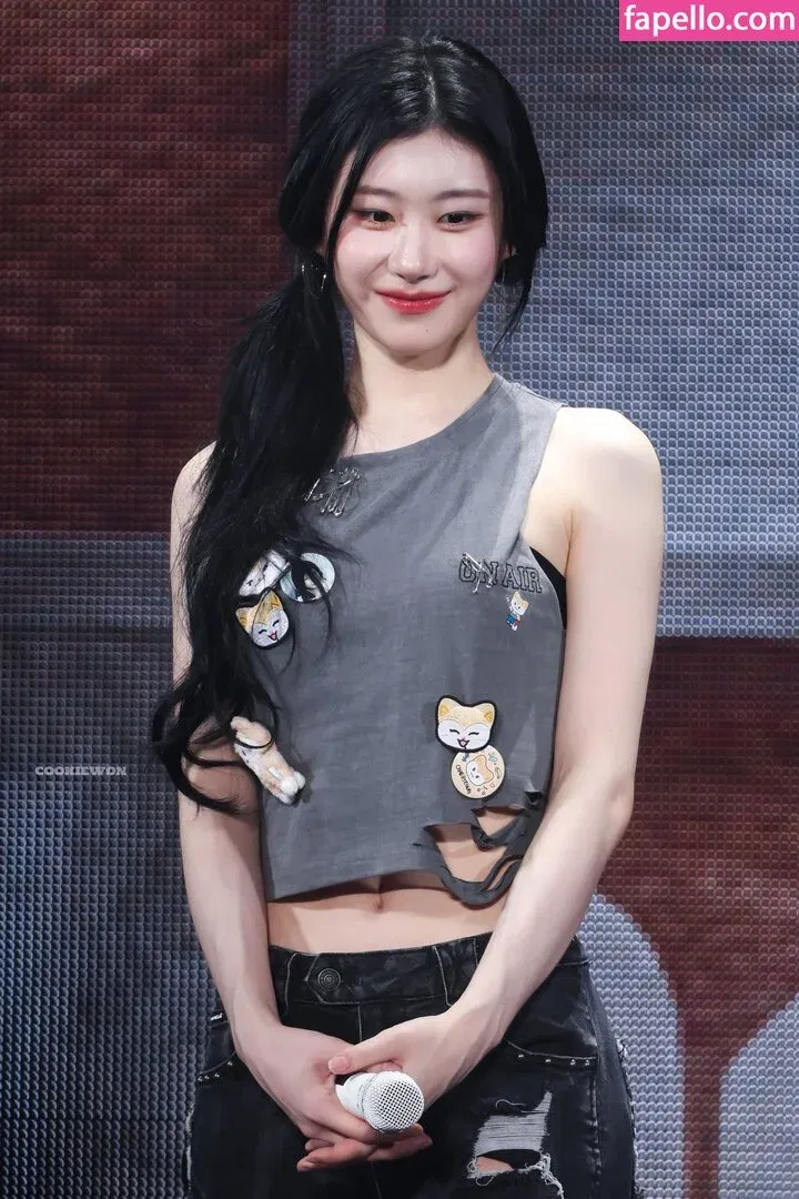 Chaeryeong Onlyfans Photo Gallery 