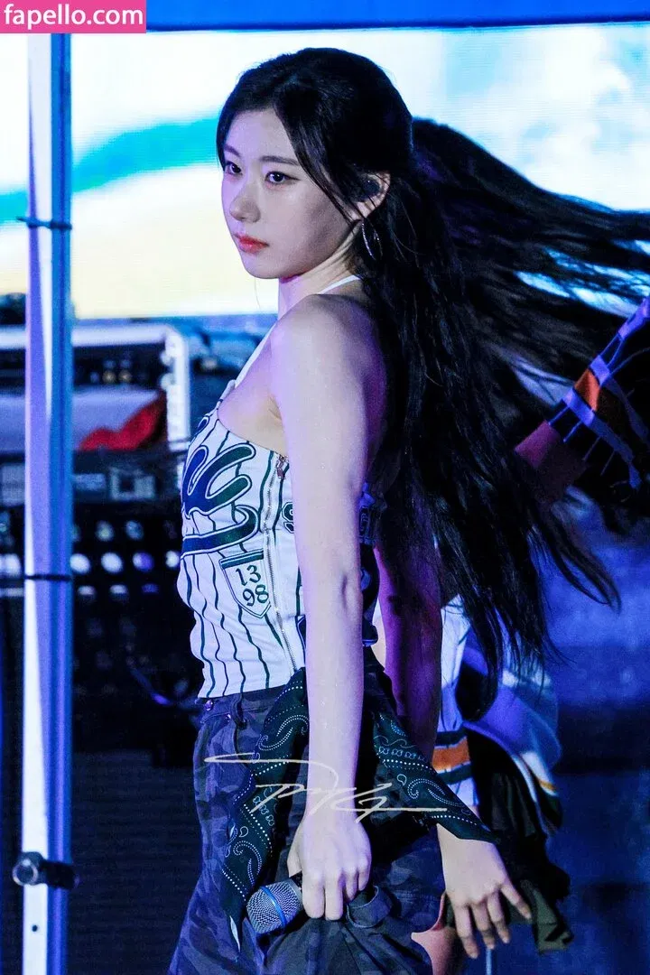 Chaeryeong Onlyfans Photo Gallery 