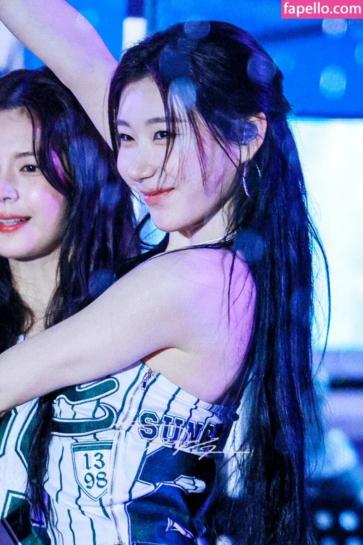 Chaeryeong Onlyfans Photo Gallery 