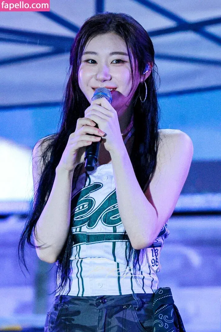 Chaeryeong Onlyfans Photo Gallery 