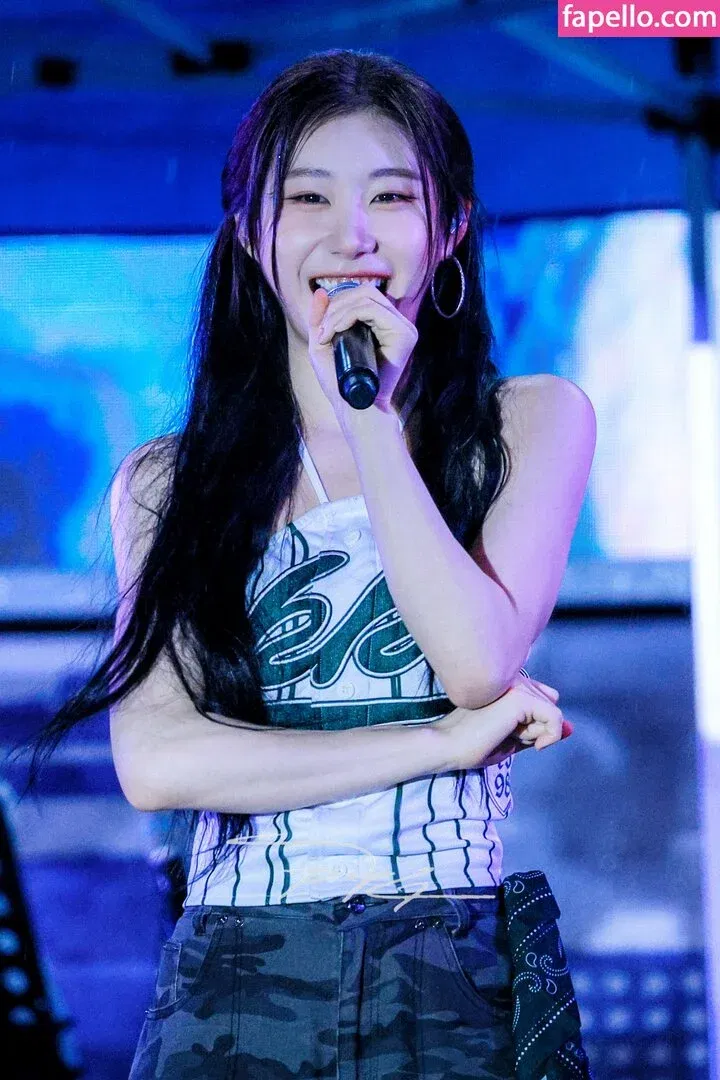 Chaeryeong Onlyfans Photo Gallery 