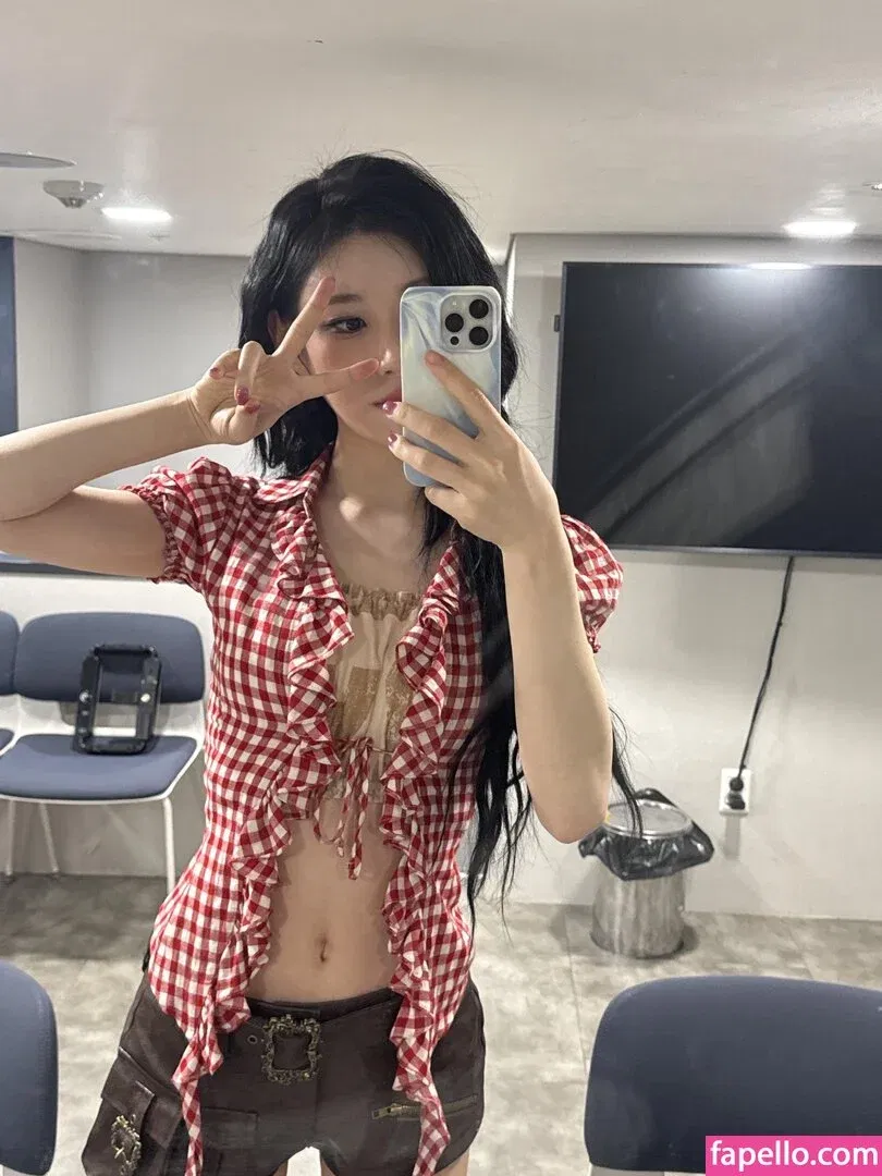 Chaeryeong Onlyfans Photo Gallery 