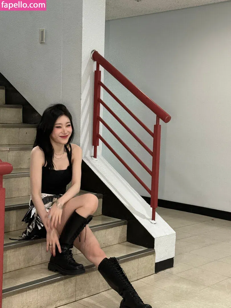 Chaeryeong Onlyfans Photo Gallery 