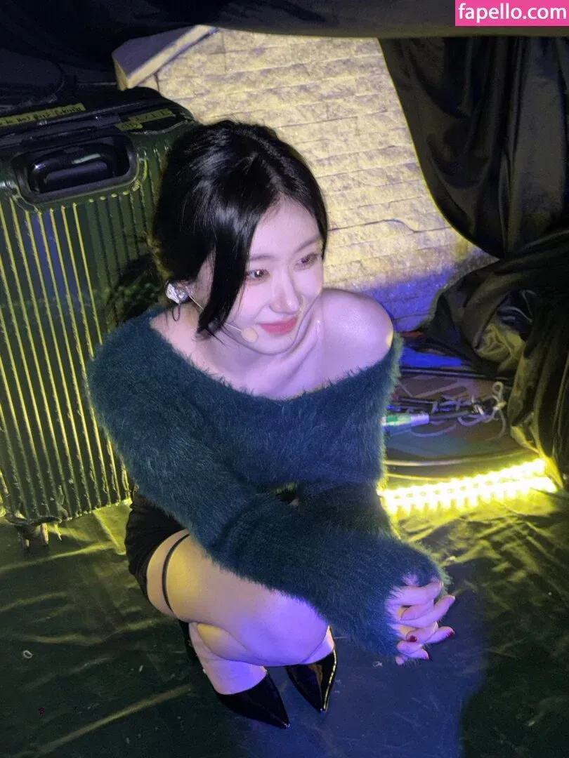 Chaeryeong Onlyfans Photo Gallery 