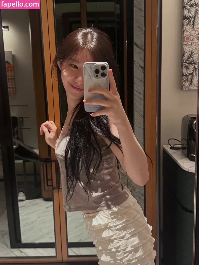 Chaeryeong Onlyfans Photo Gallery 