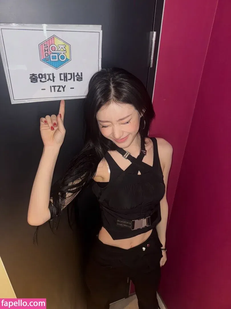 Chaeryeong Onlyfans Photo Gallery 