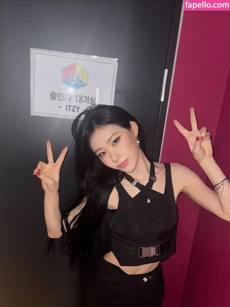 Chaeryeong Onlyfans Photo Gallery 