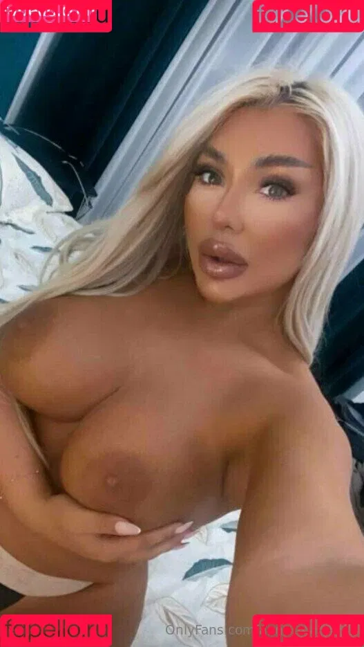 anna_madness Onlyfans Photo Gallery 