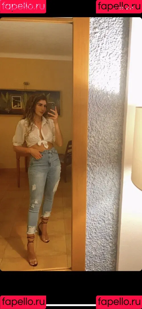 Itzel25_ Onlyfans Photo Gallery 