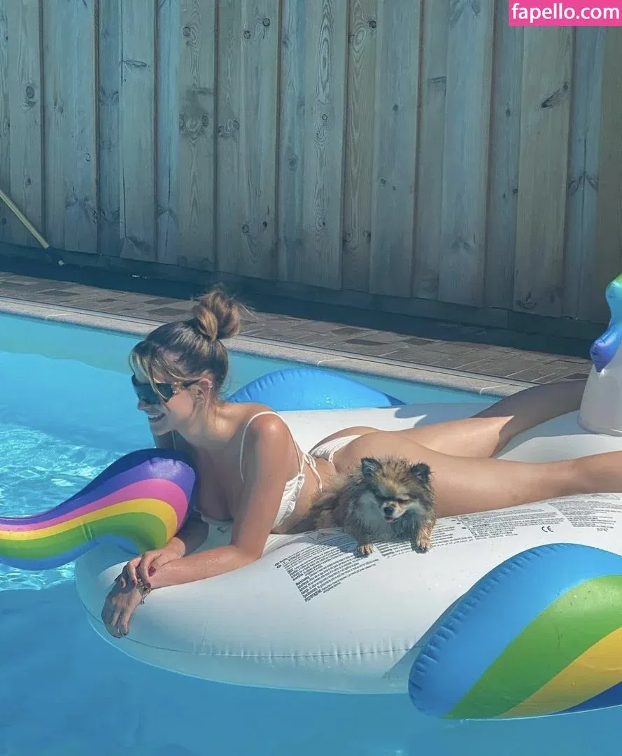 Itzel25_ Onlyfans Photo Gallery 