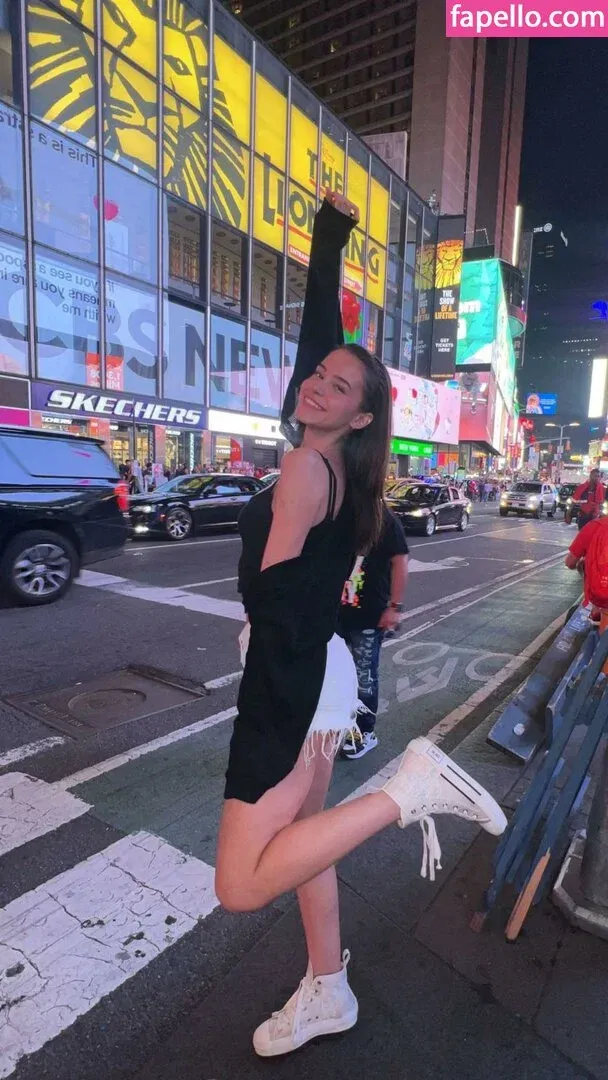 Itzel25_ Onlyfans Photo Gallery 