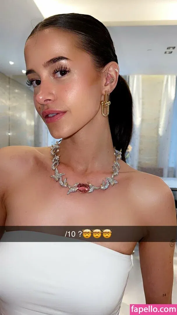 Itzel25_ Onlyfans Photo Gallery 