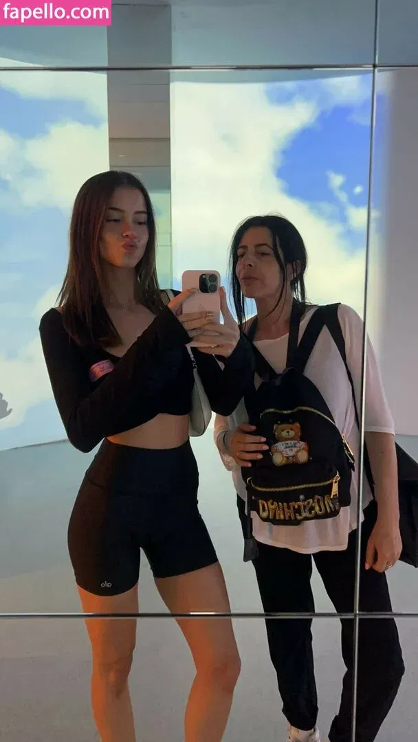 Itzel25_ Onlyfans Photo Gallery 