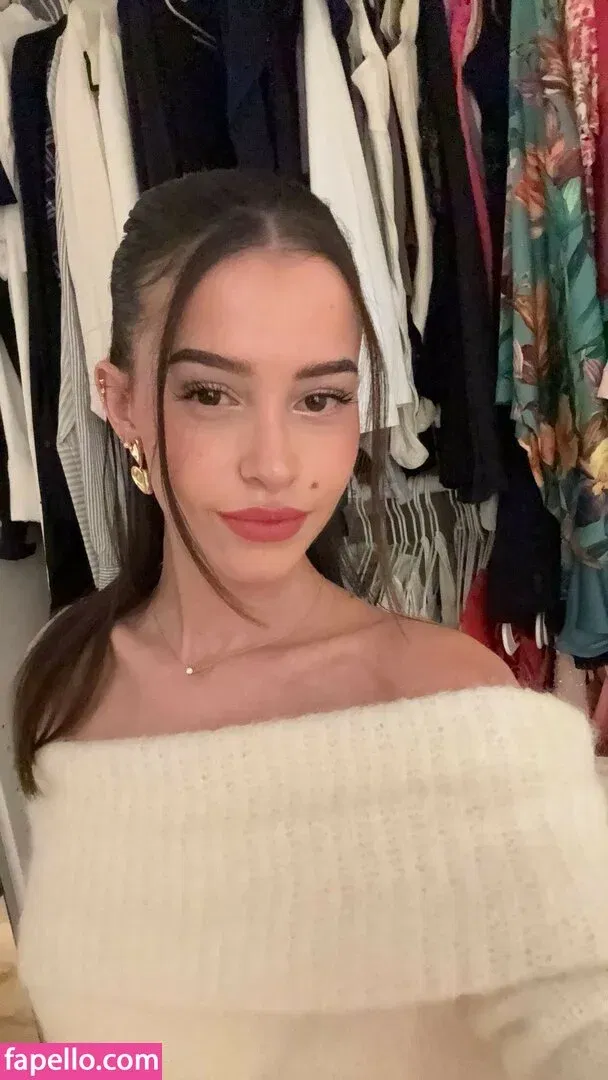 Itzel25_ Onlyfans Photo Gallery 