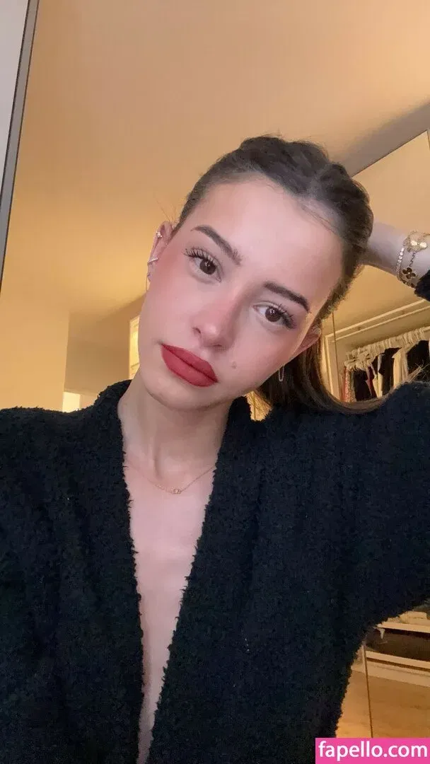 Itzel25_ Onlyfans Photo Gallery 