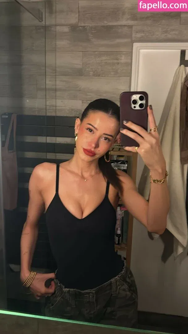 Itzel25_ Onlyfans Photo Gallery 