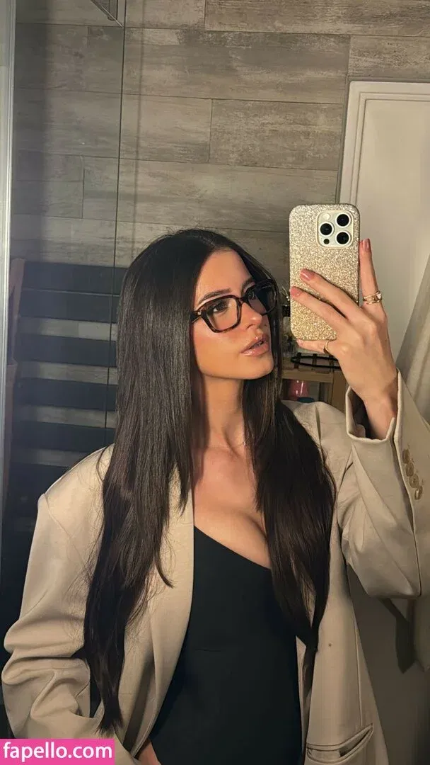 Itzel25_ Onlyfans Photo Gallery 