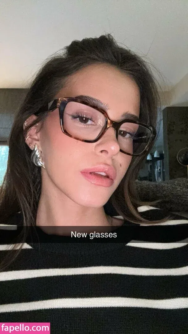 Itzel25_ Onlyfans Photo Gallery 