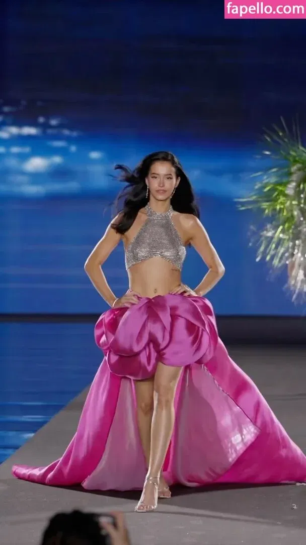 Itzel25_ Onlyfans Photo Gallery 