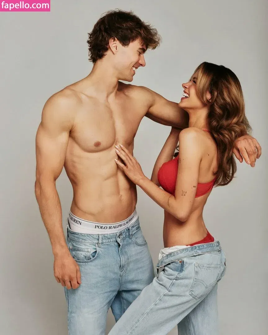 Itzel25_ Onlyfans Photo Gallery 