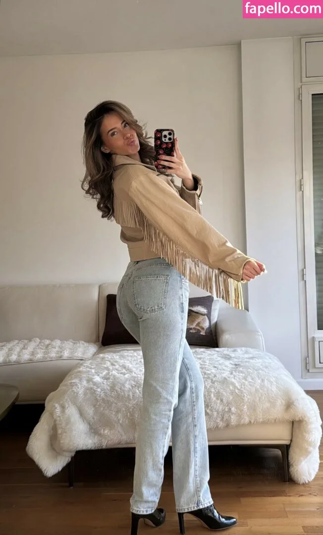 Itzel25_ Onlyfans Photo Gallery 