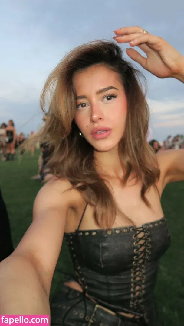 Itzel25_ Onlyfans Photo Gallery 