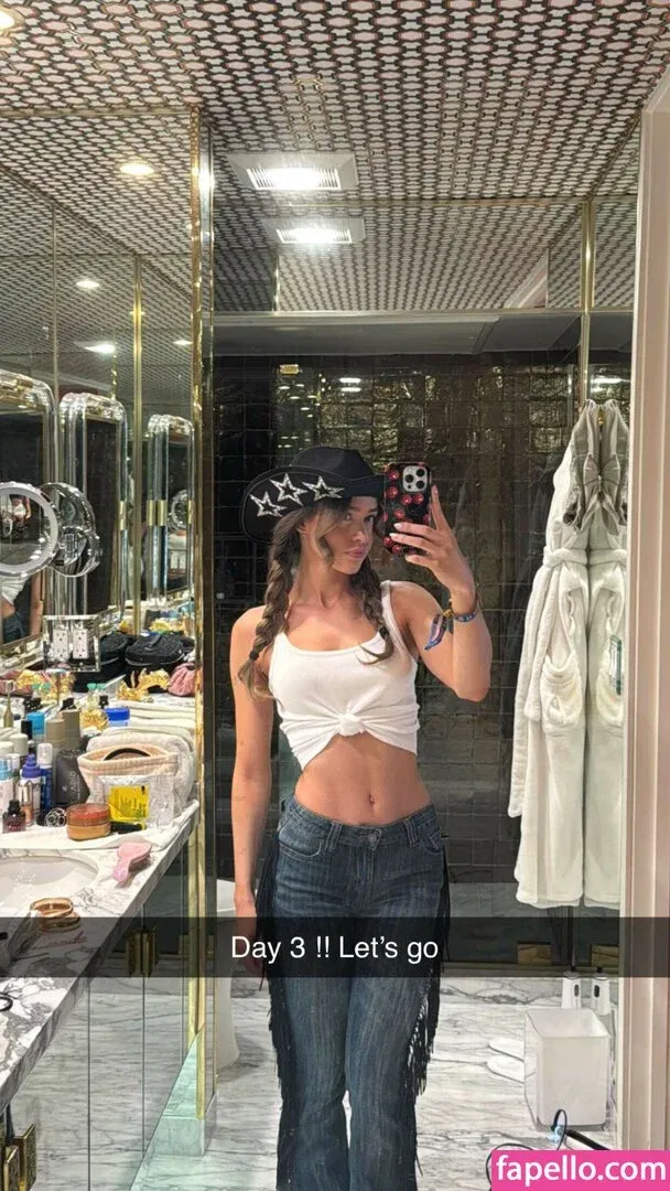 Itzel25_ Onlyfans Photo Gallery 