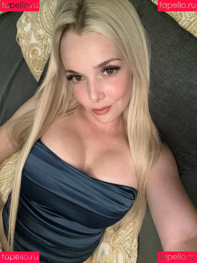 Feliz R. Nicole Onlyfans Photo Gallery 