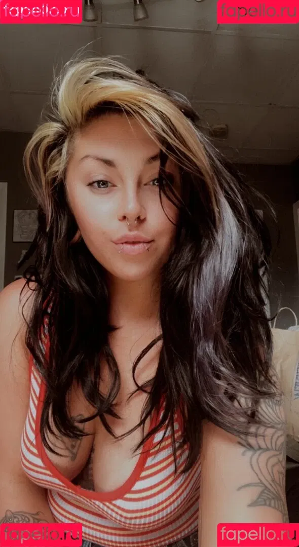 Sarah Elizabeth Onlyfans Photo Gallery 