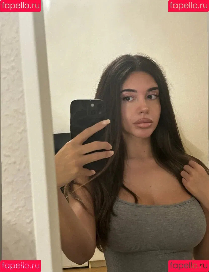 Lya Aylin Onlyfans Photo Gallery 