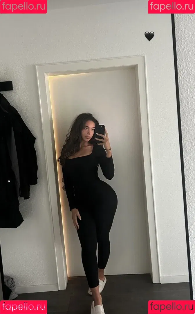Lya Aylin Onlyfans Photo Gallery 