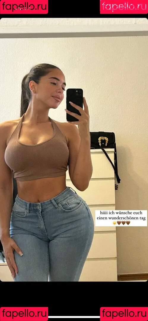 Lya Aylin Onlyfans Photo Gallery 