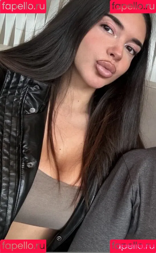 Lya Aylin Onlyfans Photo Gallery 