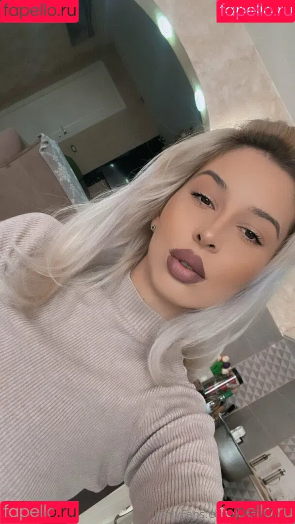 livia77free Onlyfans Photo Gallery 
