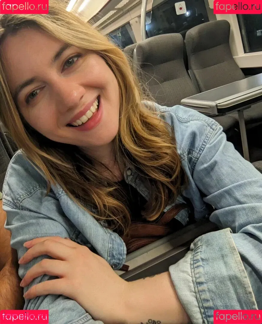 React GirlsYT Onlyfans Photo Gallery 