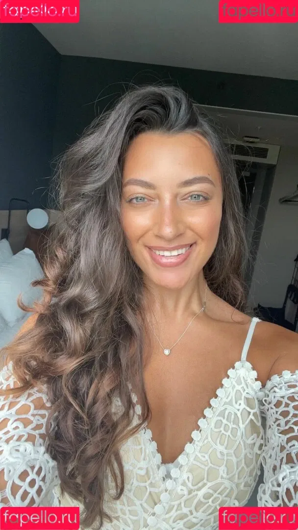 React GirlsYT Onlyfans Photo Gallery 