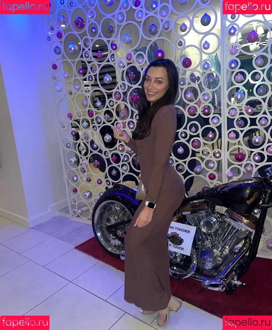 React GirlsYT Onlyfans Photo Gallery 