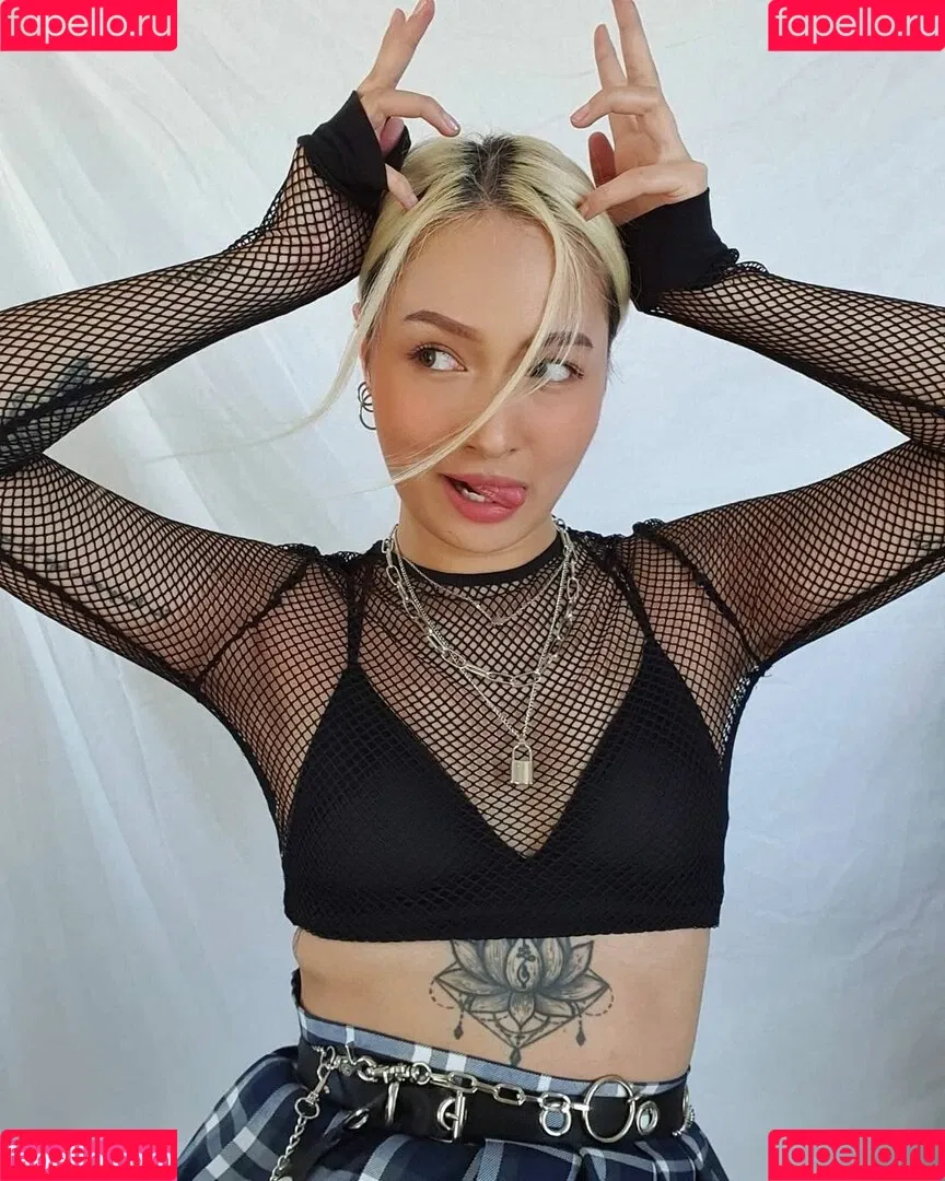 React GirlsYT Onlyfans Photo Gallery 