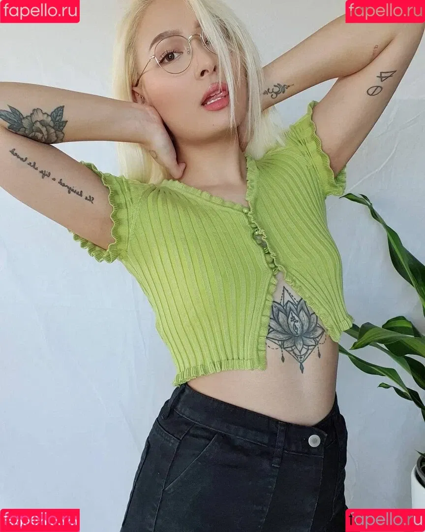 React GirlsYT Onlyfans Photo Gallery 