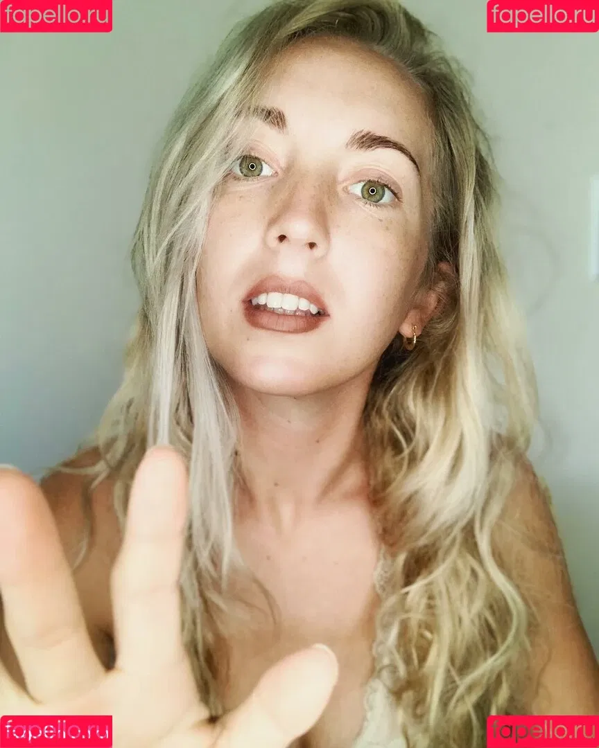 React GirlsYT Onlyfans Photo Gallery 
