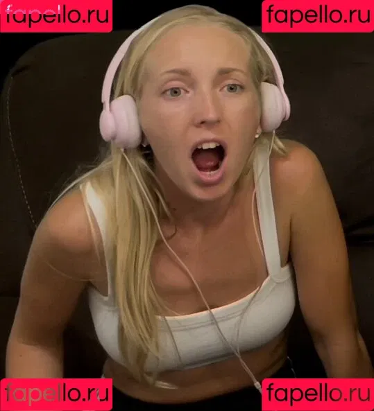 React GirlsYT Onlyfans Photo Gallery 